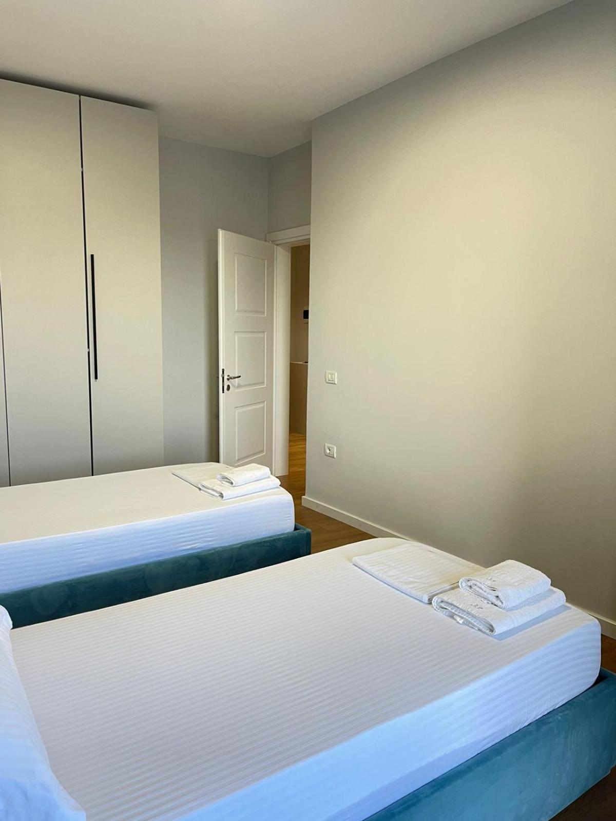 Jur Apartment Durrës 外观 照片